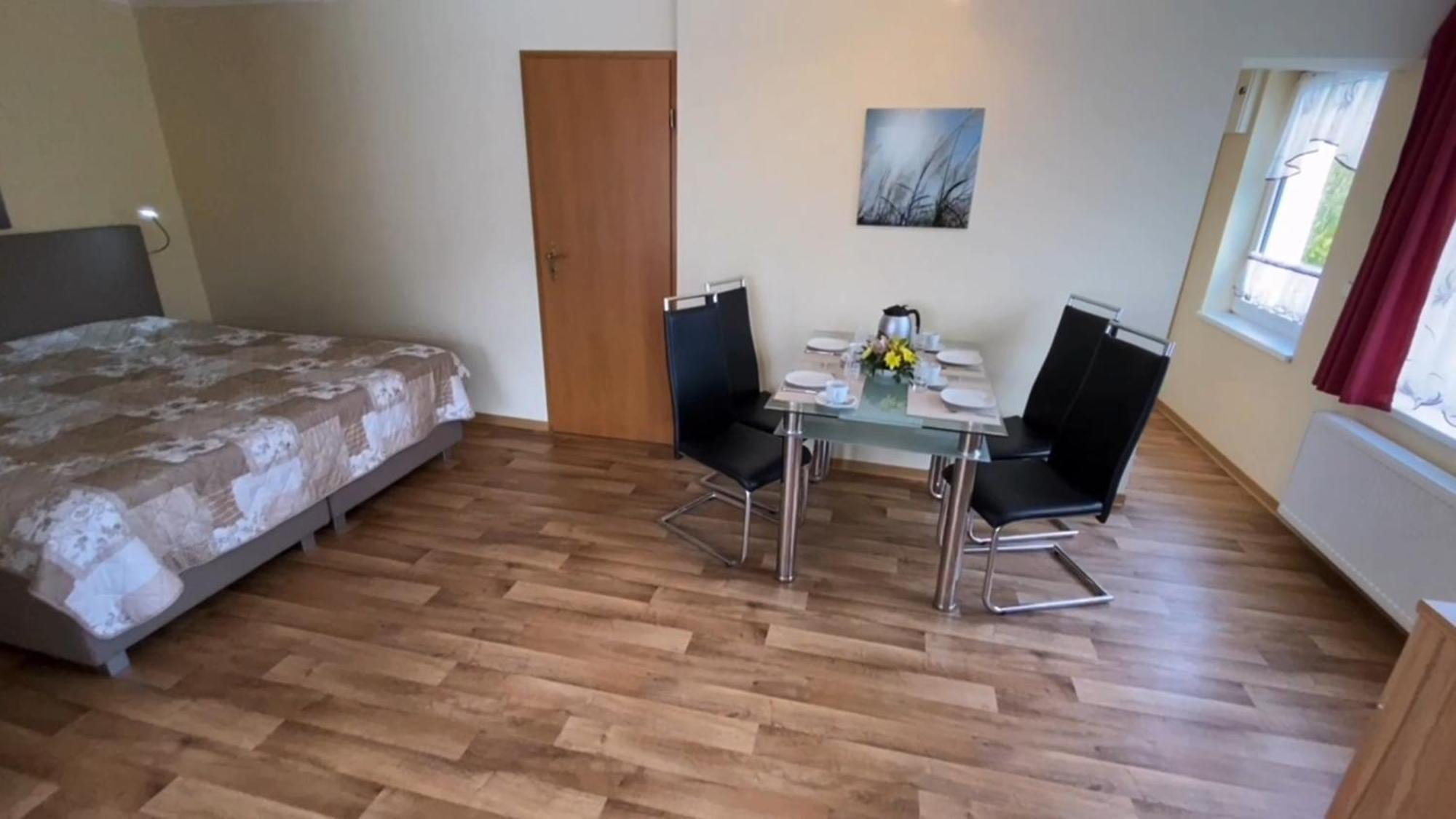 Ferienanlage Moenchgut, Ferienhaus Moenchgut เกอเรน ภายนอก รูปภาพ